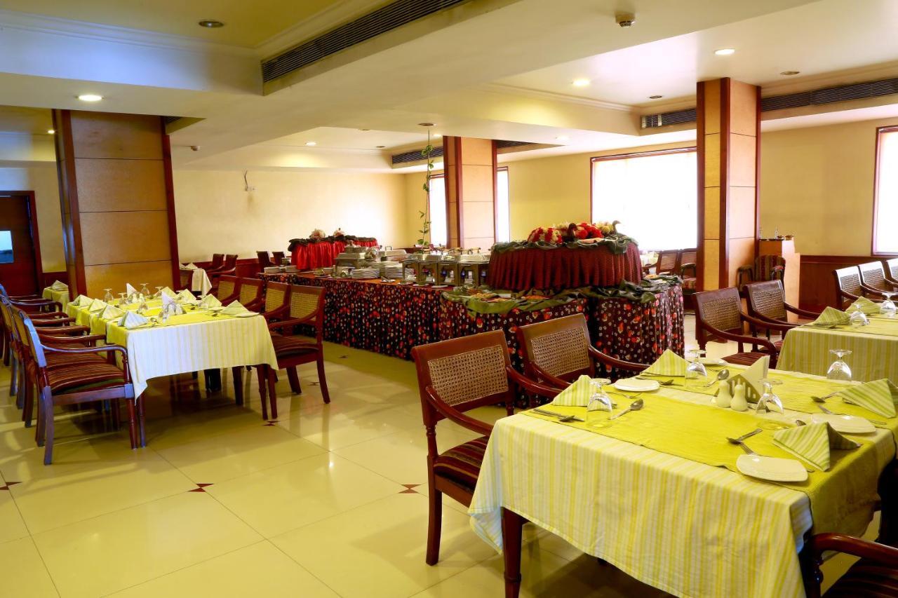 Ashoka Inn Thrissur Extérieur photo